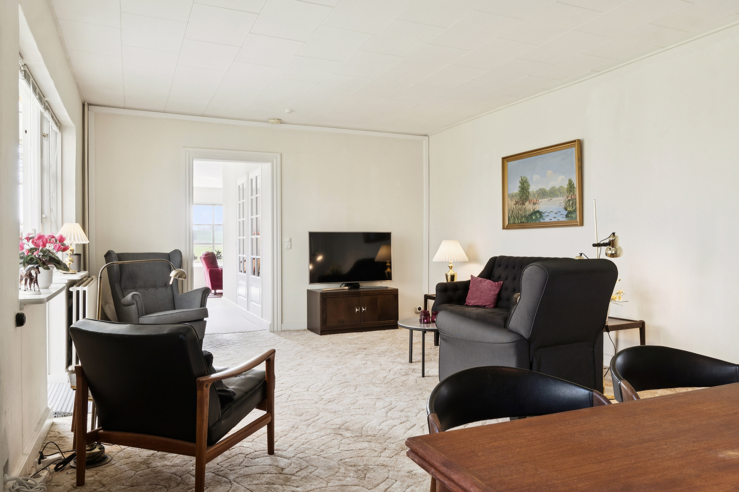 Fremhævet stue billede i fuldskærmstilstand. Billede af Råsøvej 11, Tybjerg, 4160 Herlufmagle