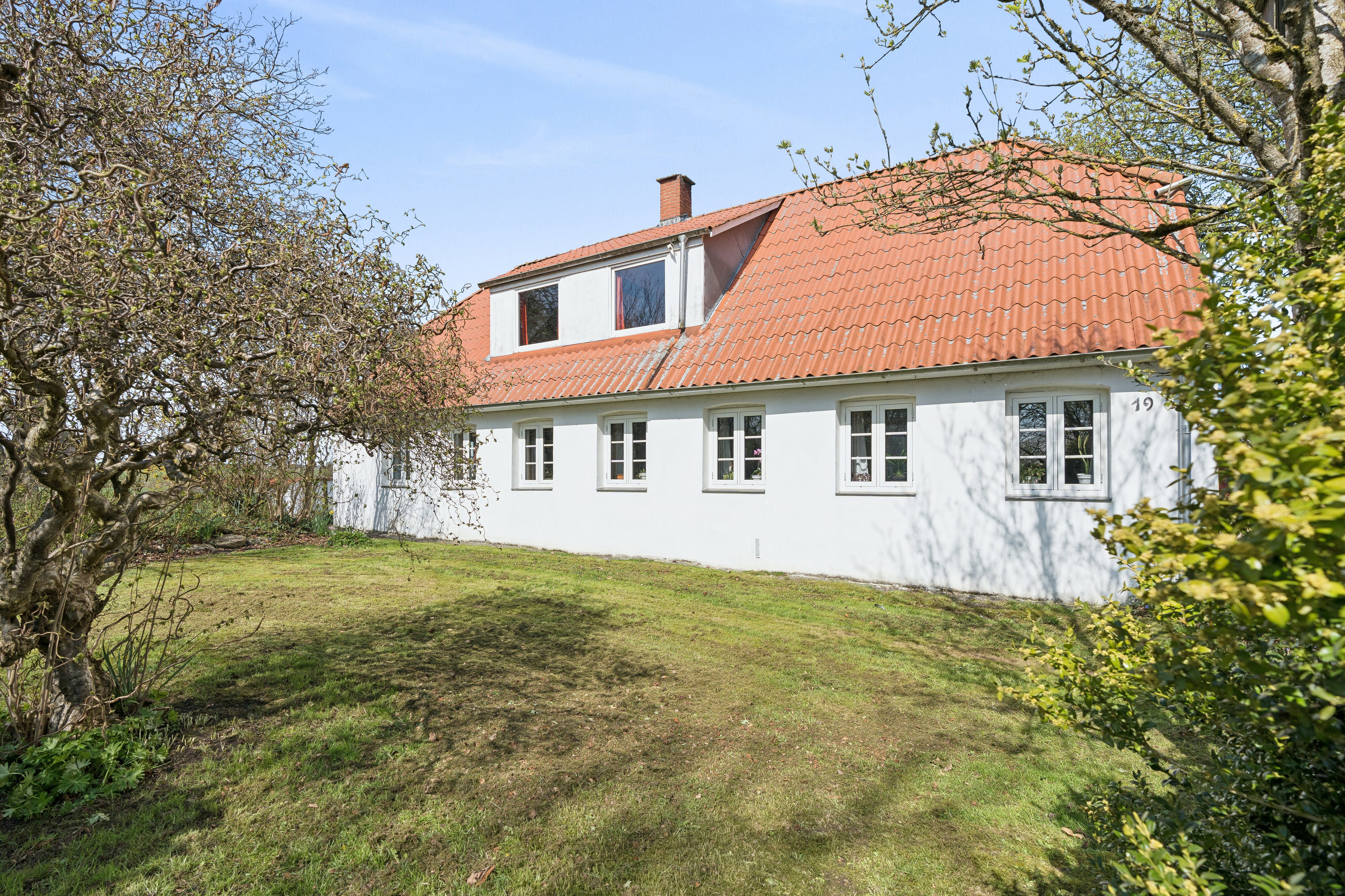 Fremhævet set fra haven billede i fuldskærmstilstand. Billede af Ødis Kroge Vej 19, Ødis, 6580 Vamdrup