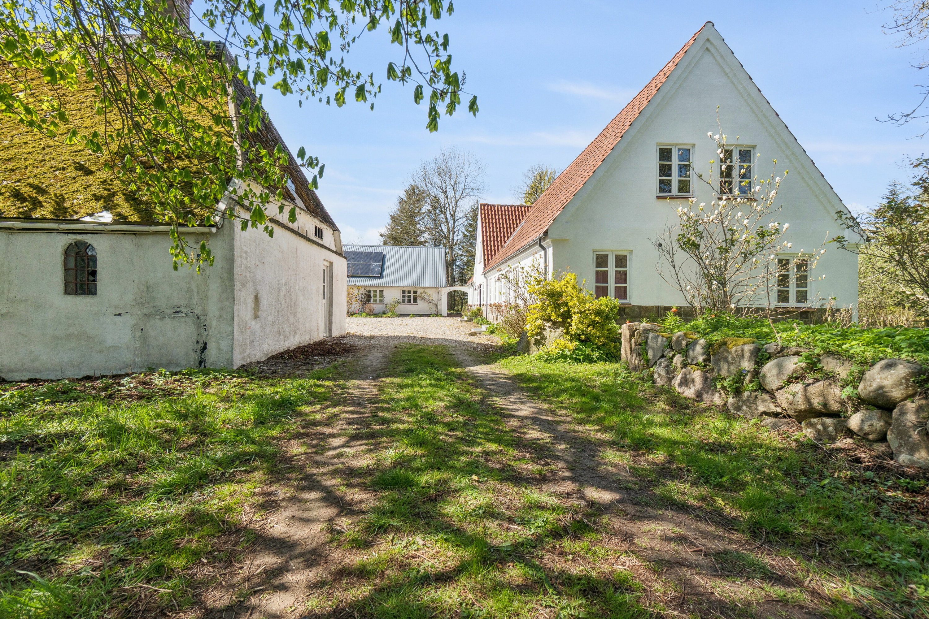 Miniaturebillede 2: fra indkørsel. Billede af Grønnebjergvej 3, 5772 Kværndrup