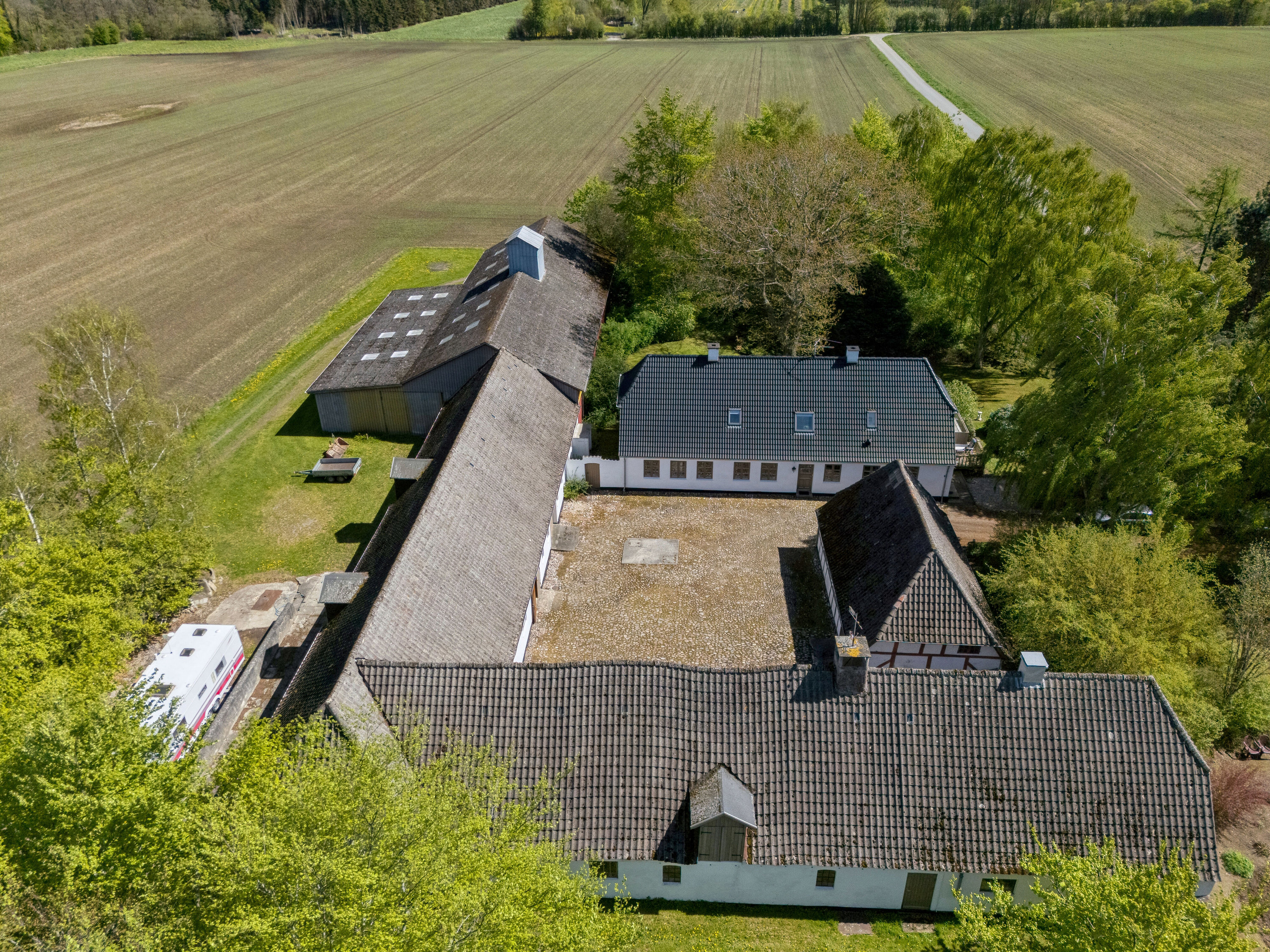 Fremhævet luftfoto billede i fuldskærmstilstand. Billede af Elsehovedvej 13, 5882 Vejstrup
