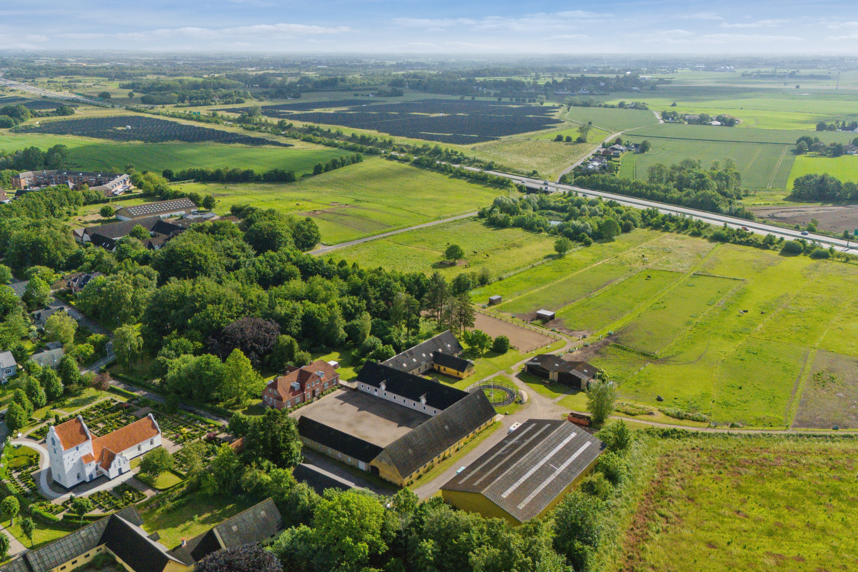 Fremhævet luftfoto billede i fuldskærmstilstand. Billede af Højbyvej 45, Højby, 5260 Odense S