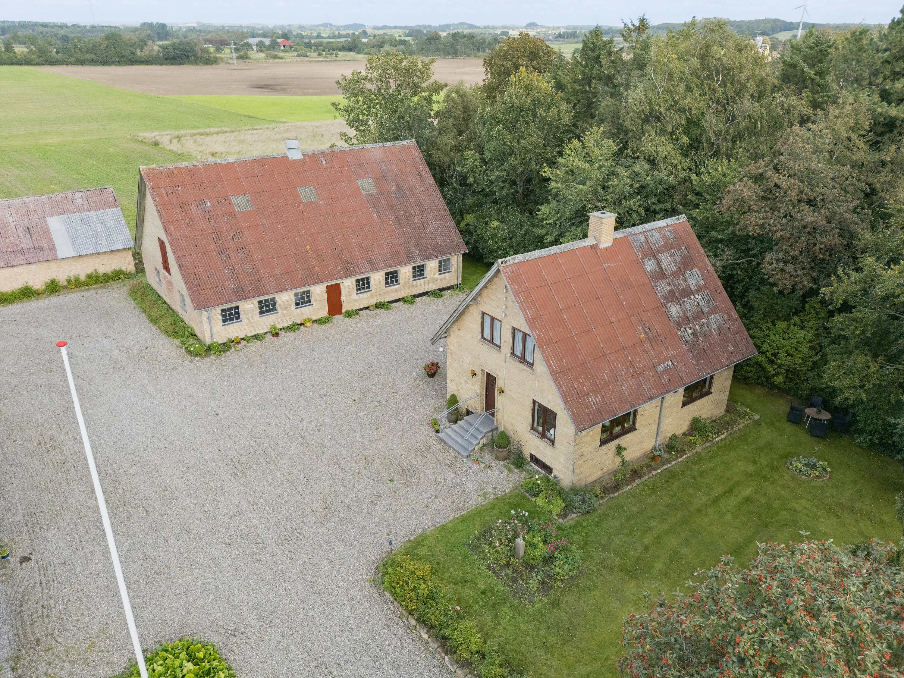 Fremhævet luftfoto billede i fuldskærmstilstand. Billede af Tornved Byvej 3, Tornved, 4450 Jyderup