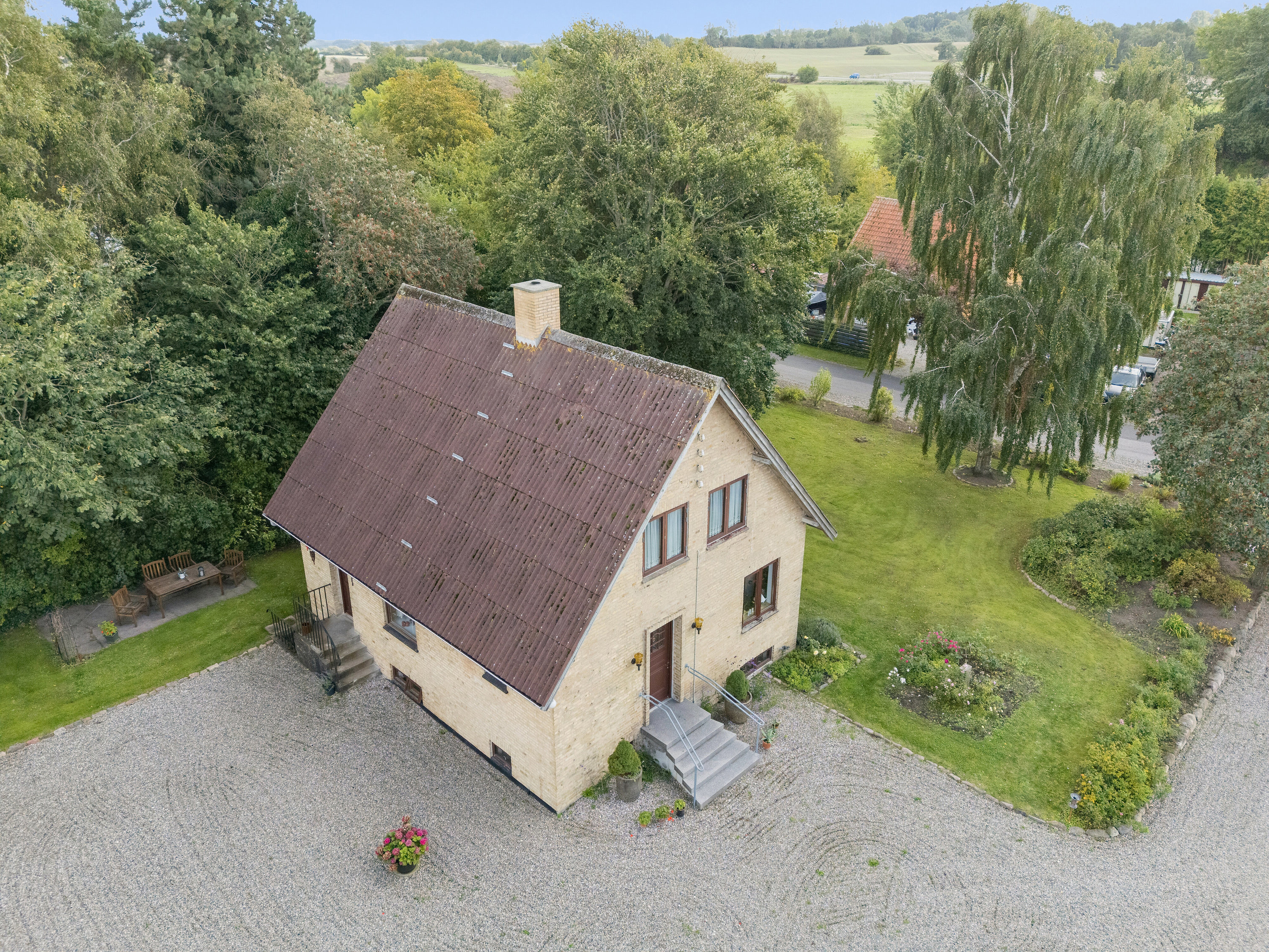 Fremhævet luftfoto billede i fuldskærmstilstand. Billede af Tornved Byvej 3, Tornved, 4450 Jyderup