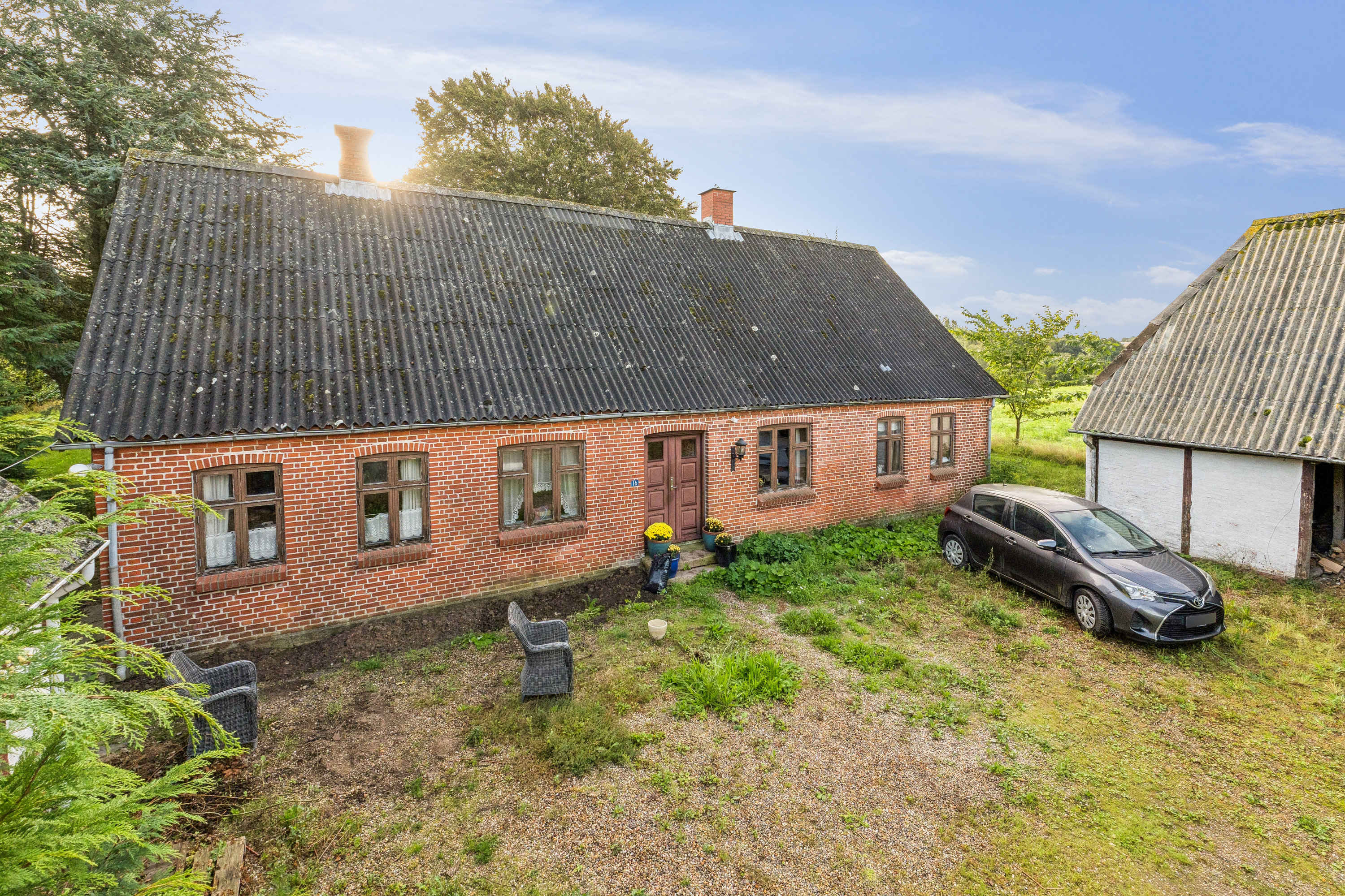 Fremhævet bolig fra gårdsplads billede i fuldskærmstilstand. Billede af Ellestedvej 16, Måre, 5853 Ørbæk