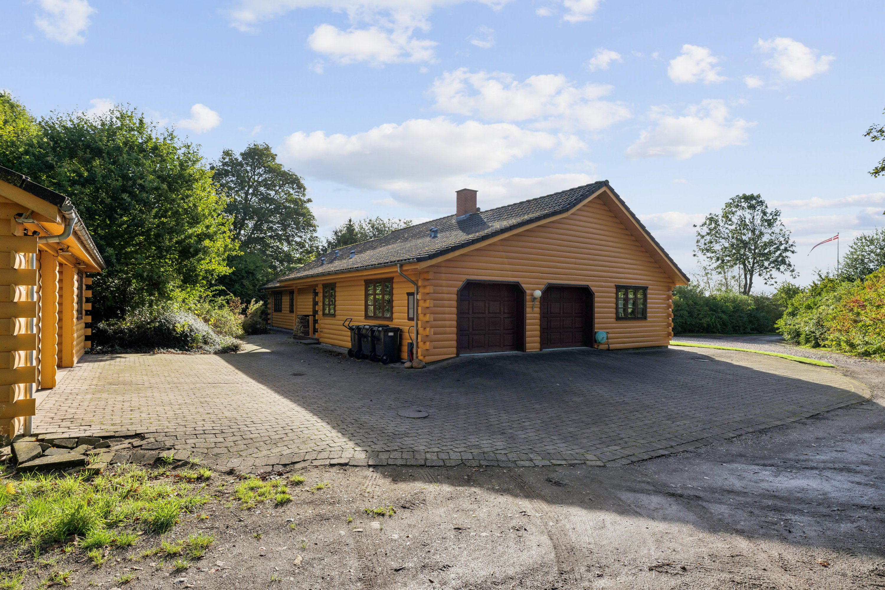 Fremhævet  billede i fuldskærmstilstand. Billede af Hovedgårdvej 1, 8732 Hovedgård