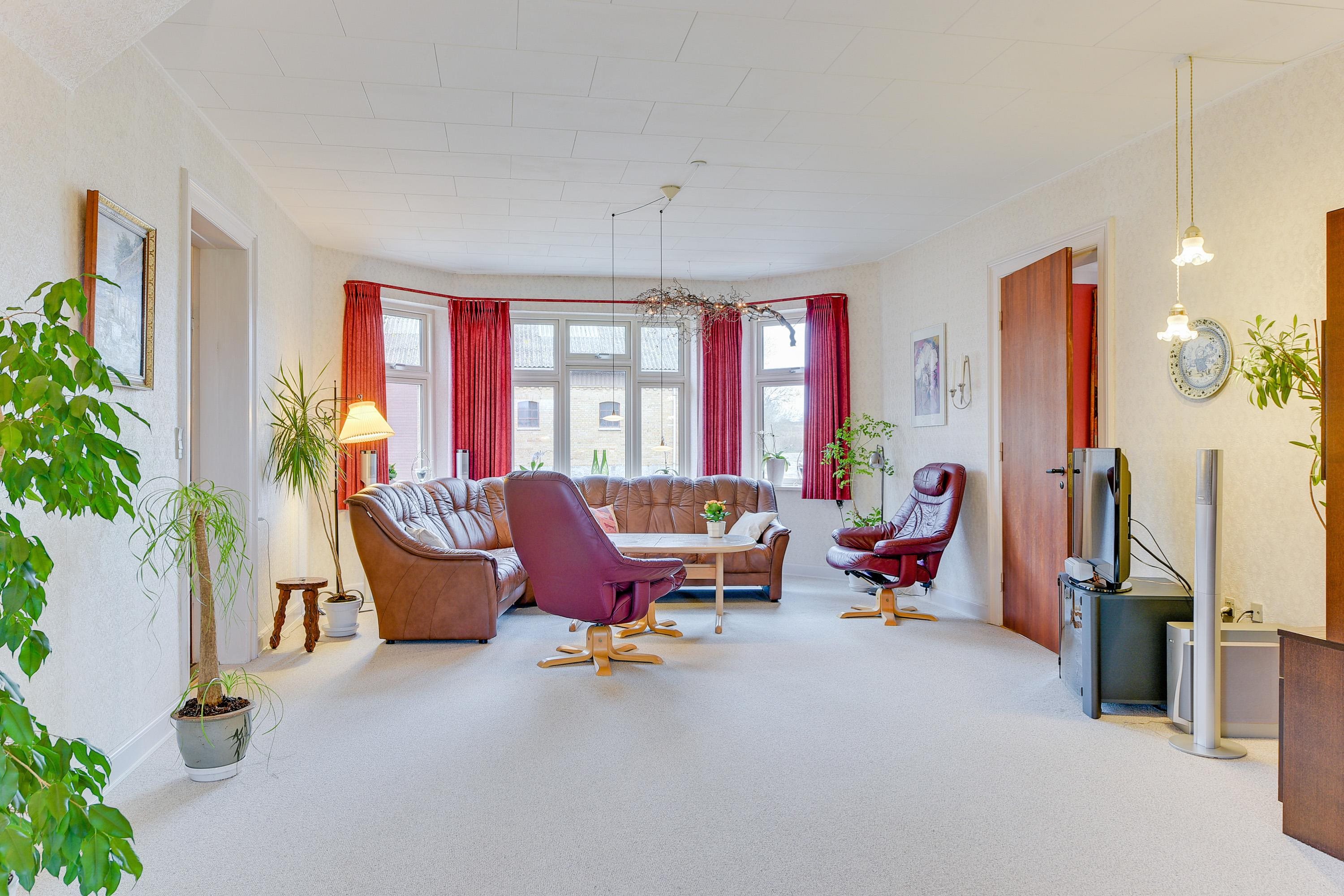 Fremhævet stue billede i fuldskærmstilstand. Billede af Ørbækvej 88, 5854 Gislev