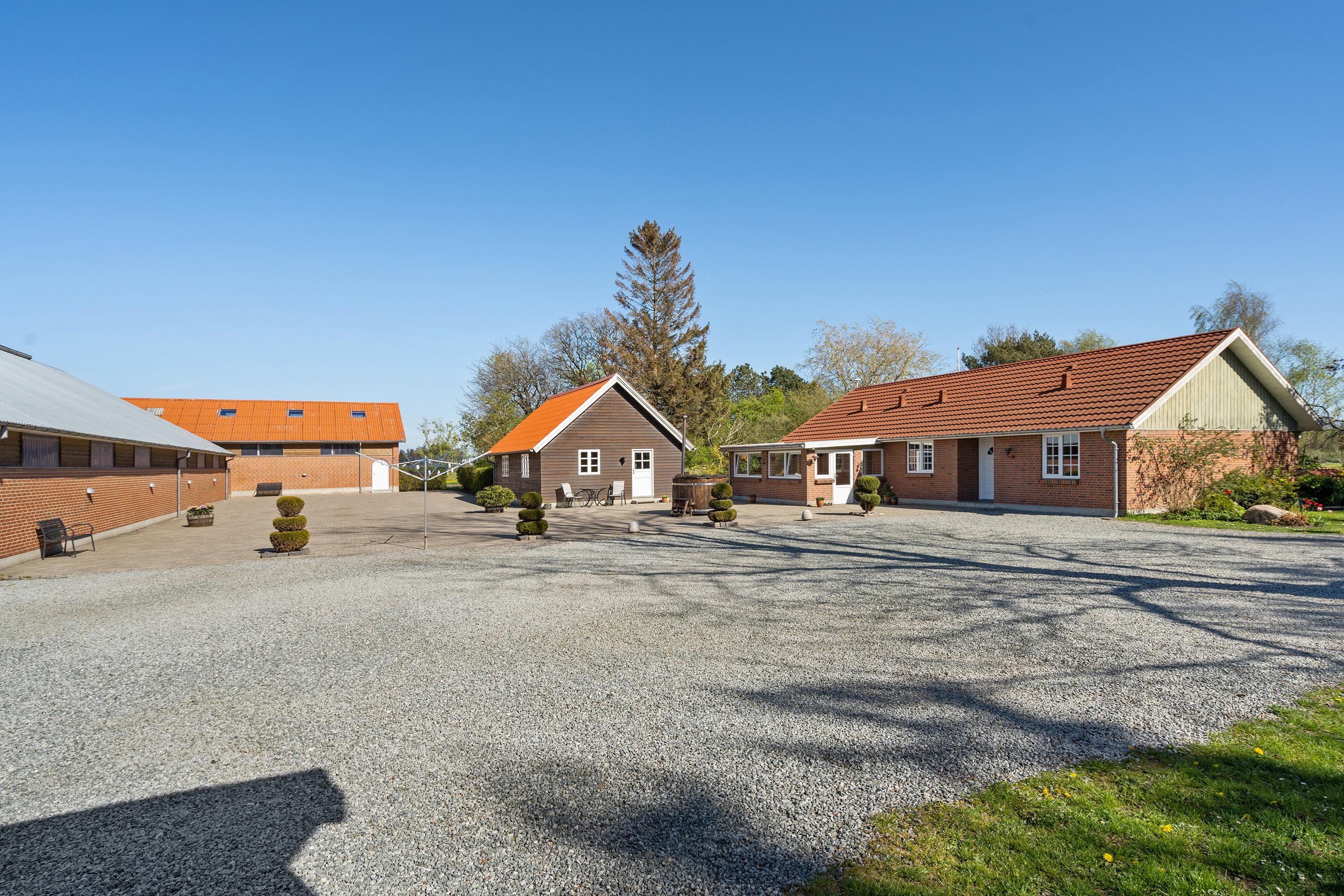 Fremhævet  billede i fuldskærmstilstand. Billede af Skævevej 100, Brønden, 9352 Dybvad