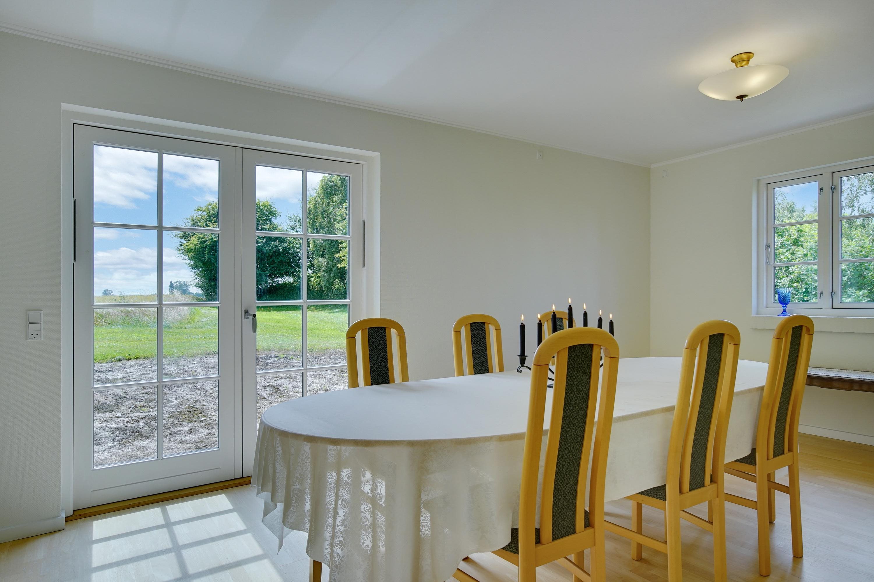 Fremhævet spisestue billede i fuldskærmstilstand. Billede af Nykøbingvej 159, Horreby, 4800 Nykøbing F